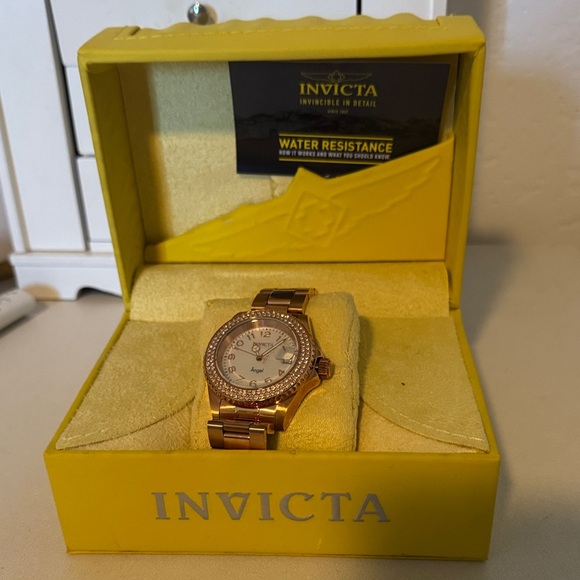 Gucci Black Square Sunglasses - Picture 2 of 3